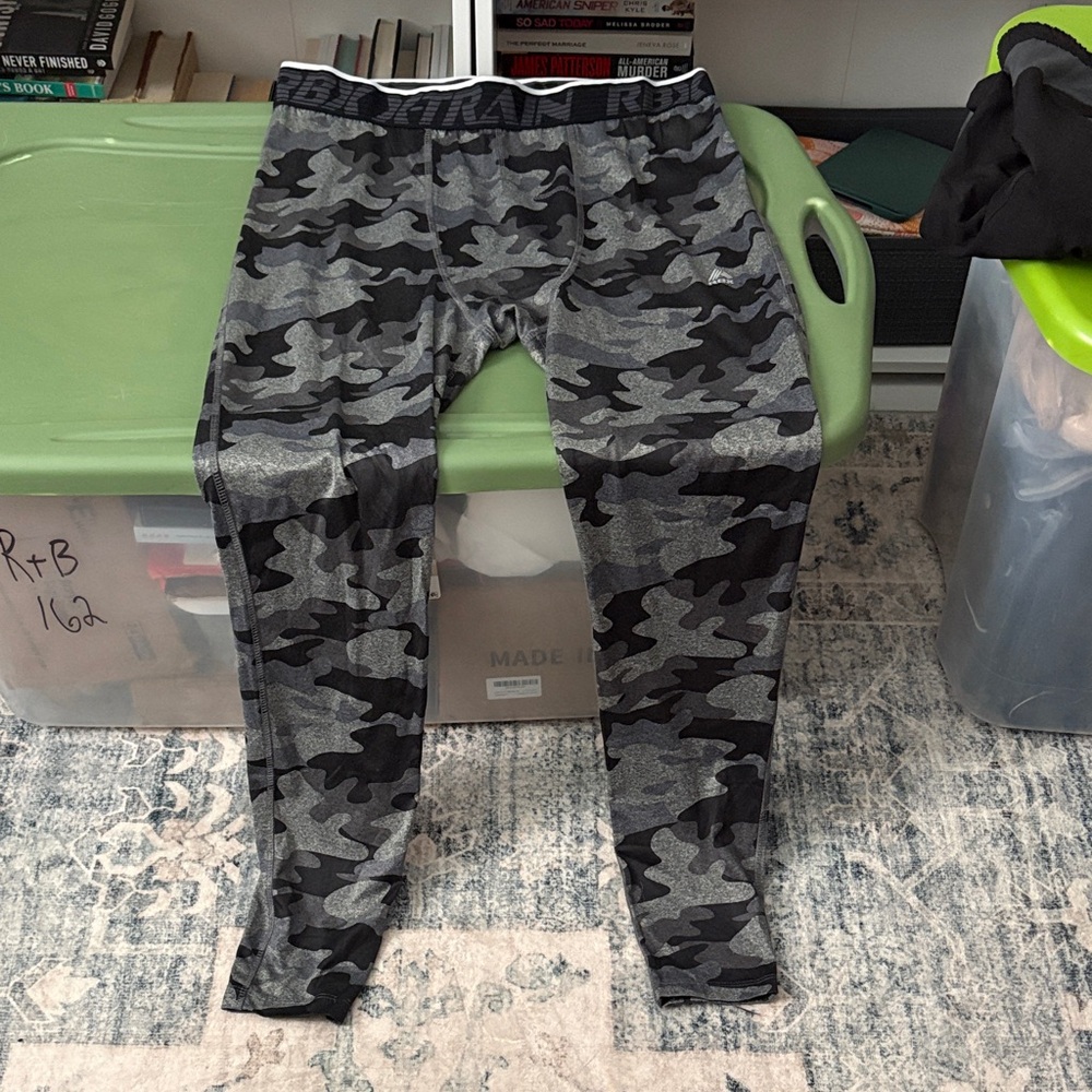 Reebok Men’s Gray & Black Camo Jogger Compression Pants
